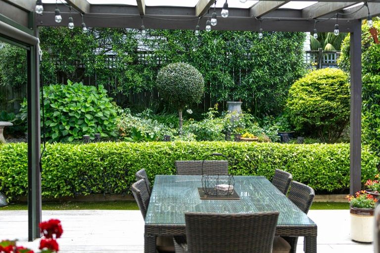 Photo of property in 3 Admirals Court Drive, Greenhithe, Auckland, 0632