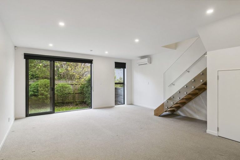 Photo of property in 16/80 Seatoun Heights Road, Seatoun, Wellington, 6022