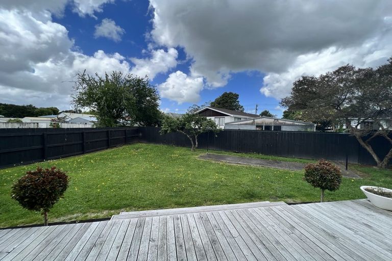 Photo of property in 18 Purcell Place, Melville, Hamilton, 3206