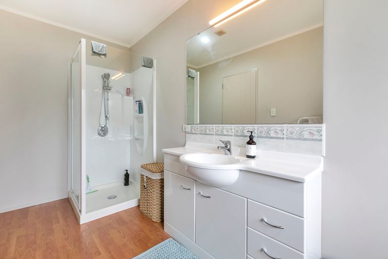 Photo of property in 10 Station Road, Pukekohe, 2120