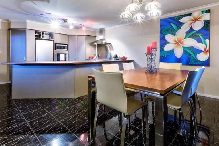 Photo of property in 7 Pittville Place, Henderson, Auckland, 0612