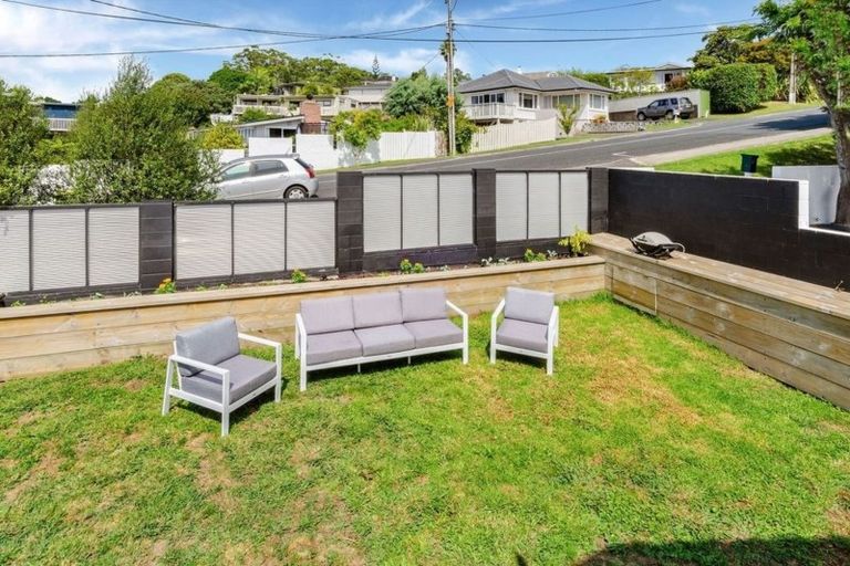 Photo of property in 2/99 Matipo Road, Mairangi Bay, Auckland, 0630