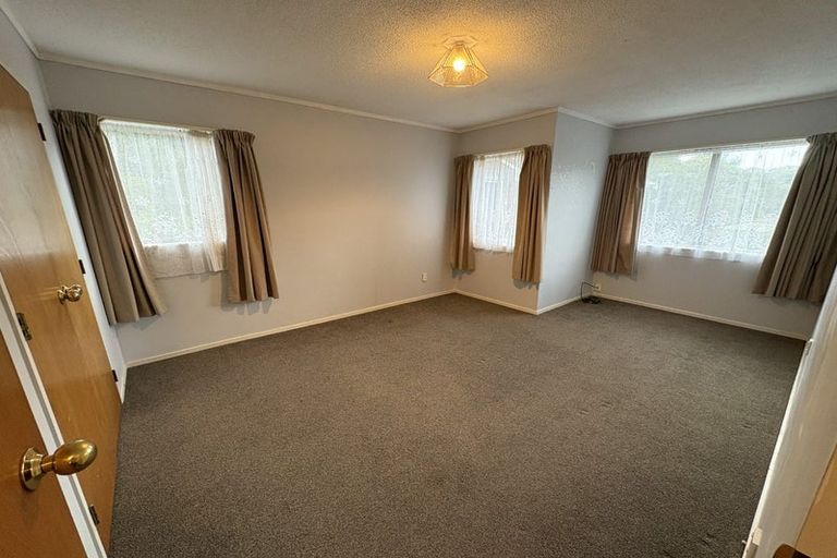 Photo of property in 6 Flinders Place, Johnsonville, Wellington, 6037