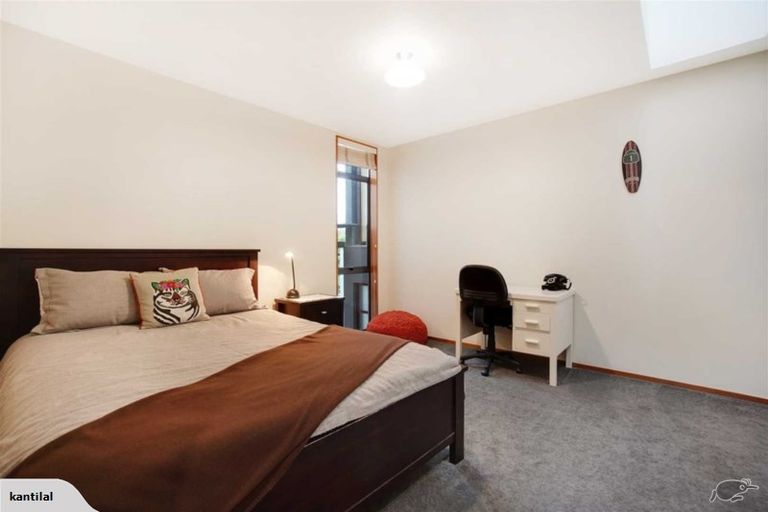 Photo of property in 65 Forrest Hill Road, Milford, Auckland, 0620