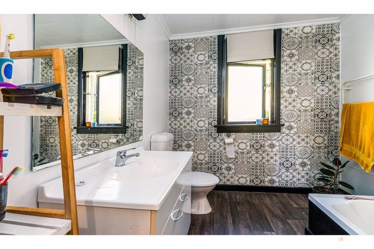 Photo of property in 17 Nelson Terrace, Seaview, Timaru, 7910