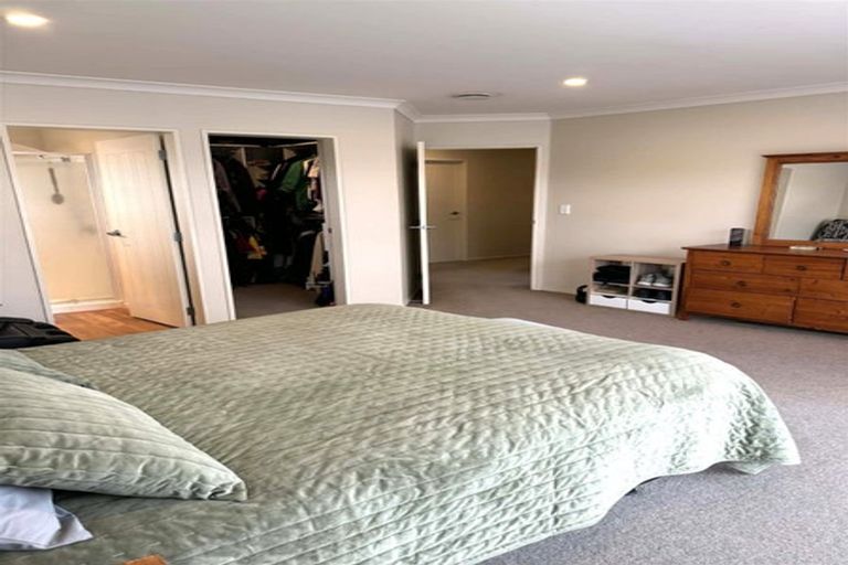 Photo of property in 42 Peter Hall Drive, Kelvin Grove, Palmerston North, 4414