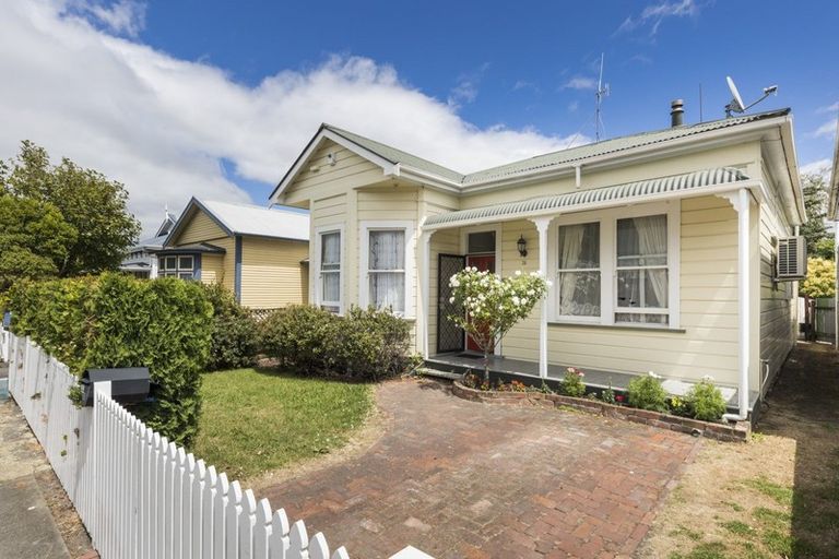 Photo of property in 26 Lombard Street, Palmerston North, 4410