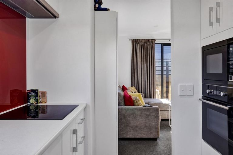 Photo of property in 70b Argyle Street, Hawera, 4610