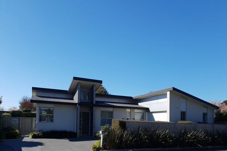 Photo of property in 5a Dovedale Avenue, Ilam, Christchurch, 8041