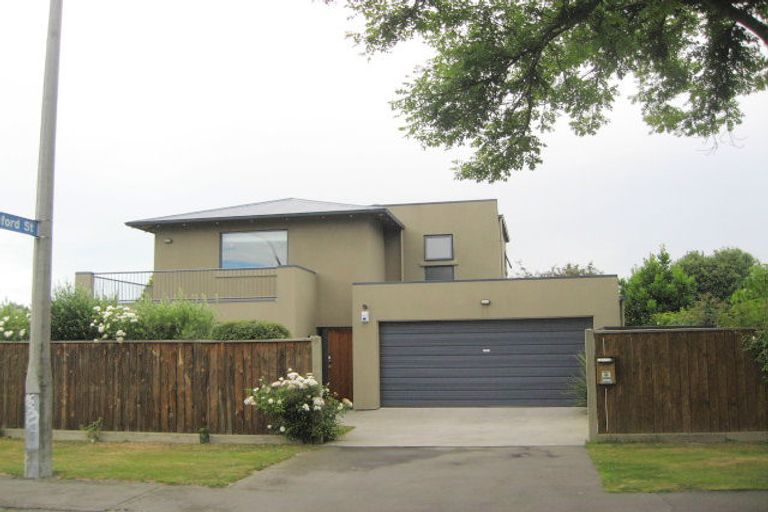 Photo of property in 18 Dee Street, St Albans, Christchurch, 8014