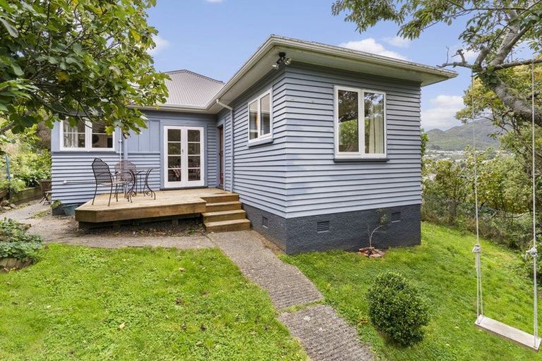 Photo of property in 105 Sunshine Avenue, Karori, Wellington, 6012