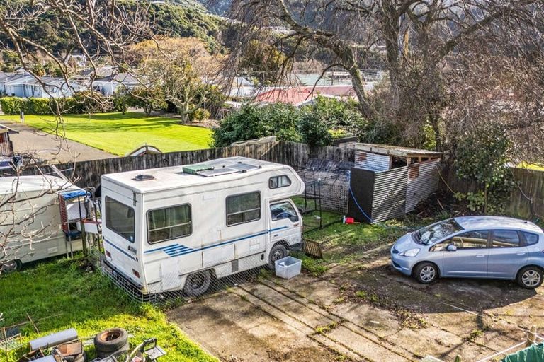 Photo of property in 37b Devon Street, Picton, 7220