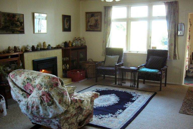 Photo of property in 44 Ngaio Street, Otaki Beach, Otaki, 5512