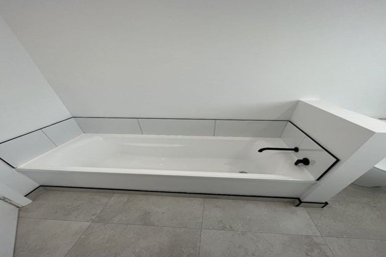 Photo of property in 72 Westminster Road, Wainuiomata, Lower Hutt, 5014