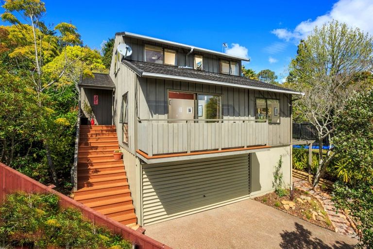 Photo of property in 20 Kallista Place, Browns Bay, Auckland, 0630