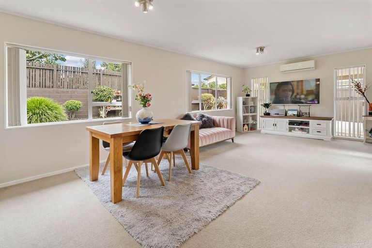 Photo of property in 2/37 Galvan Avenue, Sunnyhills, Auckland, 2010