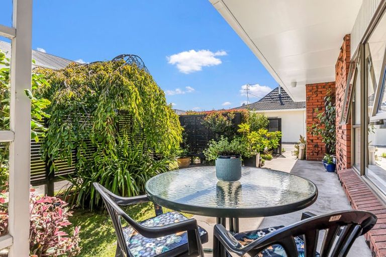 Photo of property in 277 Aberdeen Road, Gisborne, 4010
