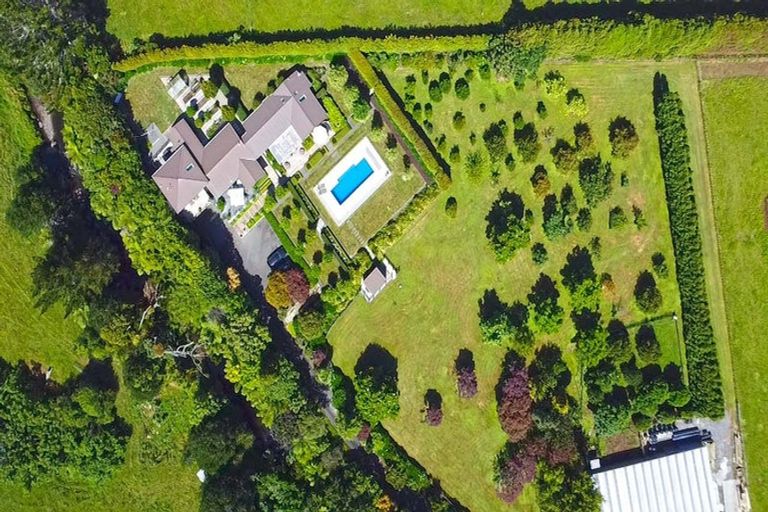 Photo of property in 36 Manutahi Road, Hillsborough, New Plymouth, 4372