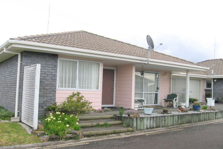 Photo of property in 4/4 Campbell Close, Whangamata, 3620