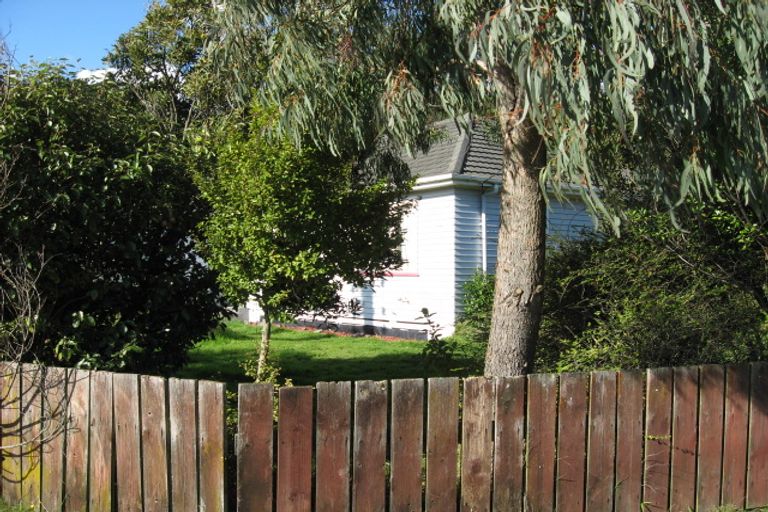 Photo of property in 4 Moohan Street, Wainuiomata, Lower Hutt, 5014