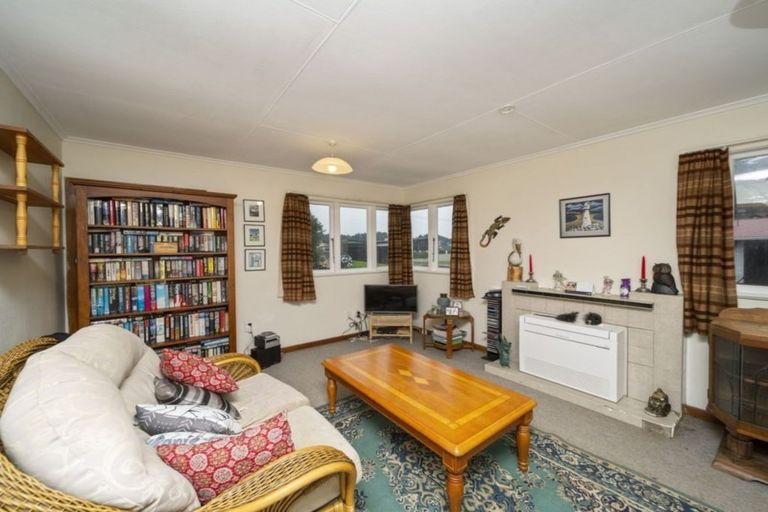 Photo of property in 1 Aytoun Street, Opunake, 4616