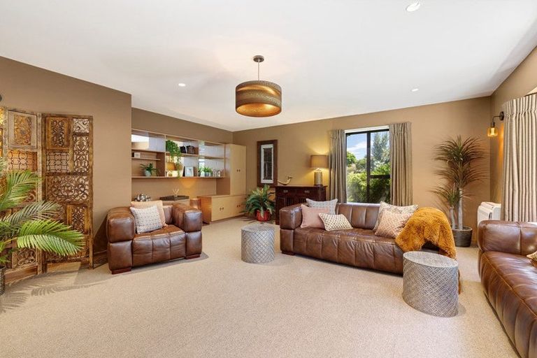 Photo of property in 22a Crosdale Place, Burnside, Christchurch, 8042