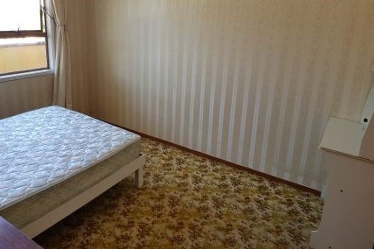 Photo of property in 69 Casuarina Road, Half Moon Bay, Auckland, 2012