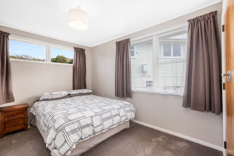 Photo of property in 7 Kapekape Place, Pukerua Bay, 5026