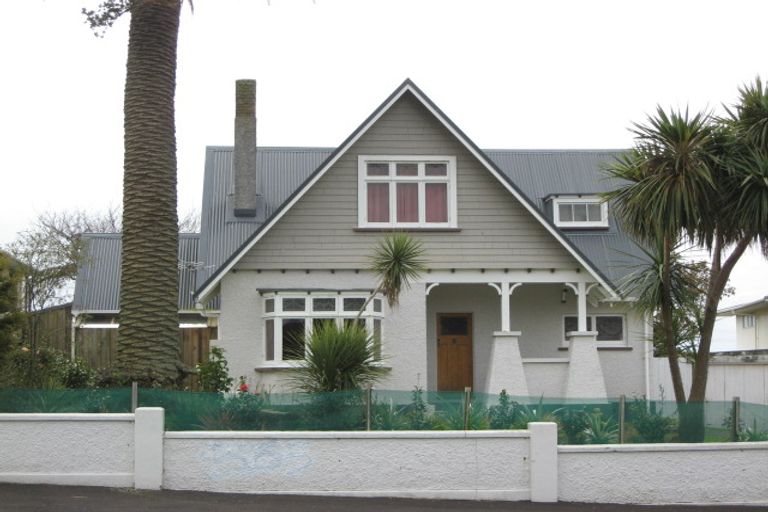 Photo of property in 6 Birdwood Avenue, Moturoa, New Plymouth, 4310