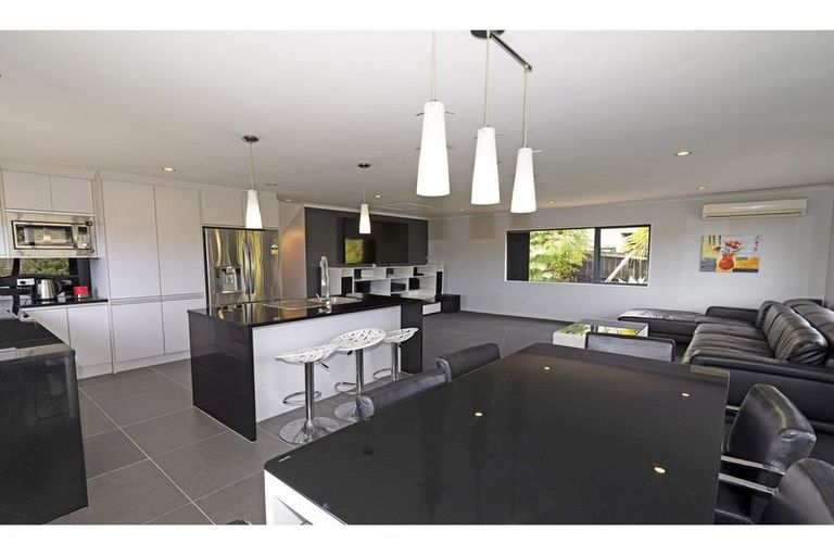 Photo of property in 29 Chadlington Avenue, Henderson, Auckland, 0612