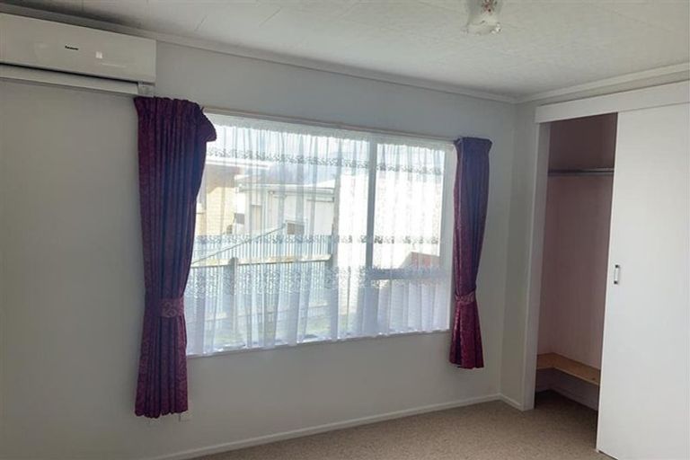 Photo of property in 2 Winslow Place, Levin, 5510