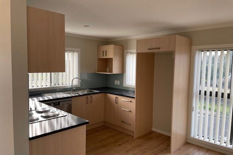 Photo of property in 3 Edwards Avenue, Henderson, Auckland, 0610