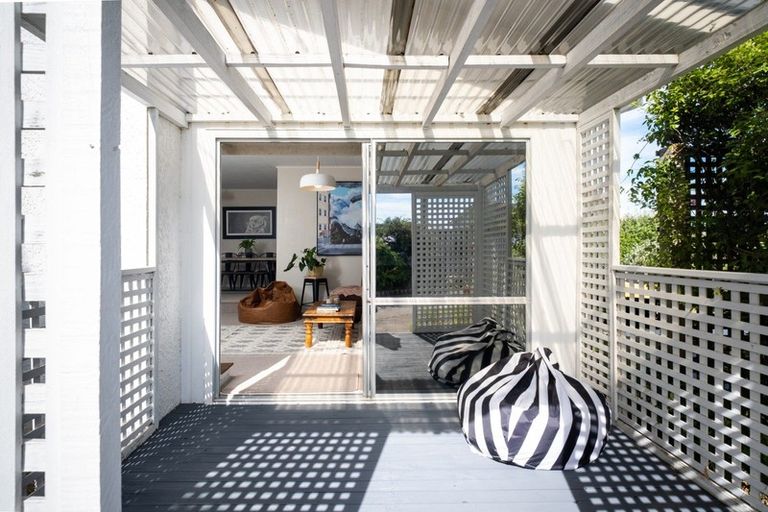 Photo of property in 2 O'connell Road, Bay View, Napier, 4104