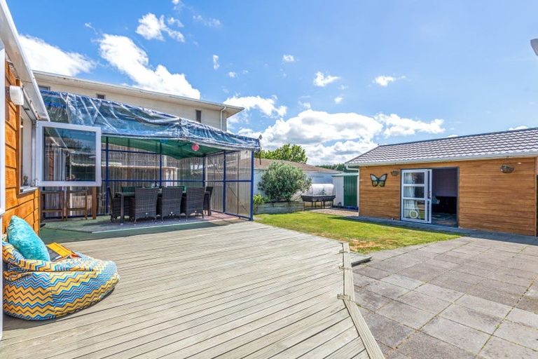 Photo of property in 43 Benmore Avenue, Cloverlea, Palmerston North, 4412