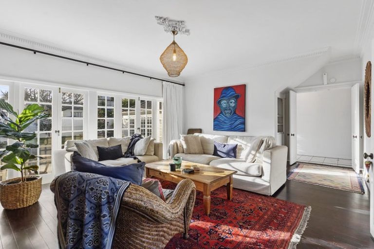 Photo of property in 73 Norwood Road, Bayswater, Auckland, 0622