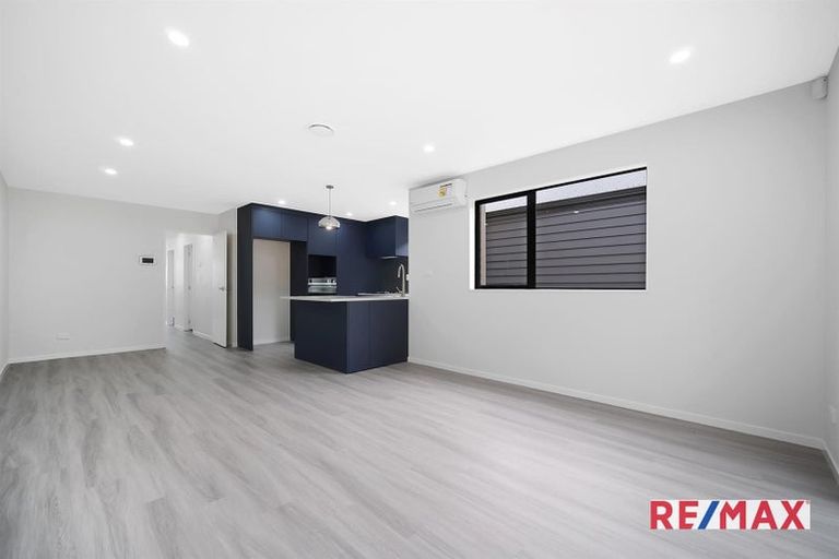 Photo of property in 15 Combat Street, Papakura, 2110