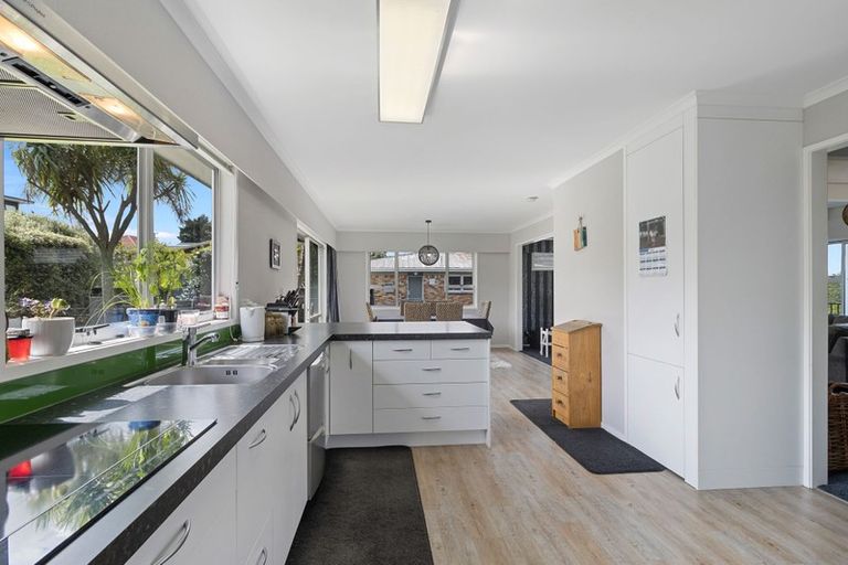 Photo of property in 9 Ranui Street, Dinsdale, Hamilton, 3204