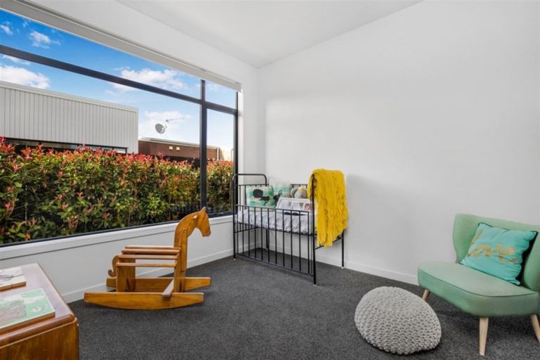 Photo of property in 6 Gallantry Crescent, Papakura, 2110