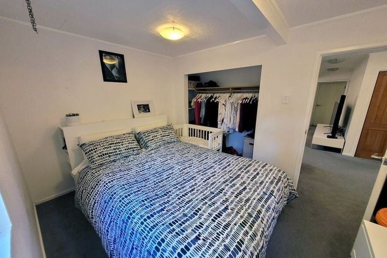 Photo of property in 69 Lynn Road, Bayview, Auckland, 0629