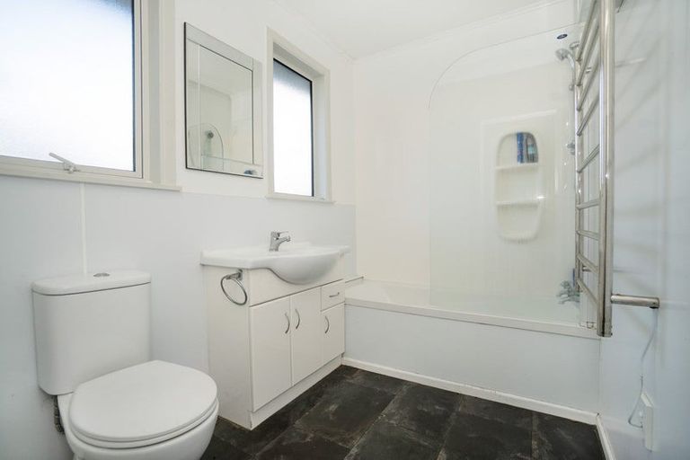 Photo of property in 63 Kettle Avenue, Awapuni, Palmerston North, 4412