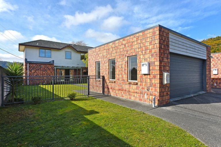 Photo of property in 40 Evergreen Crescent, Trentham, Upper Hutt, 5018