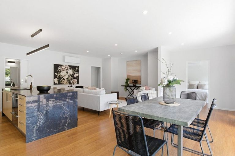 Photo of property in 1 Ara Haewai, Houghton Bay, Wellington, 6023