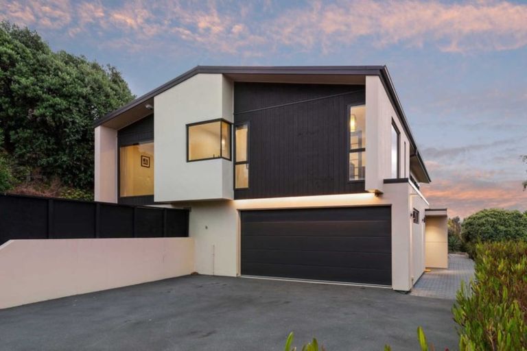 Photo of property in 109c Moncks Spur Road, Redcliffs, Christchurch, 8081