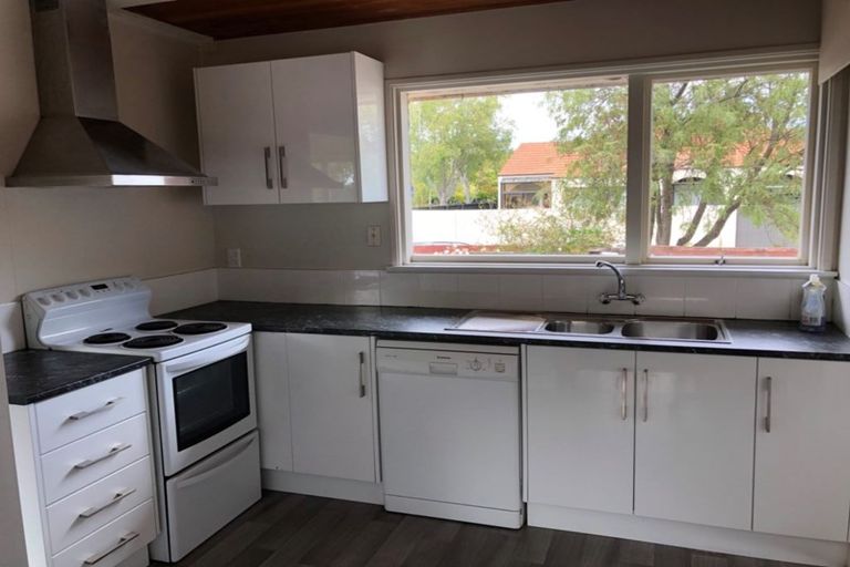 Photo of property in 48 Solway Avenue, Ilam, Christchurch, 8041