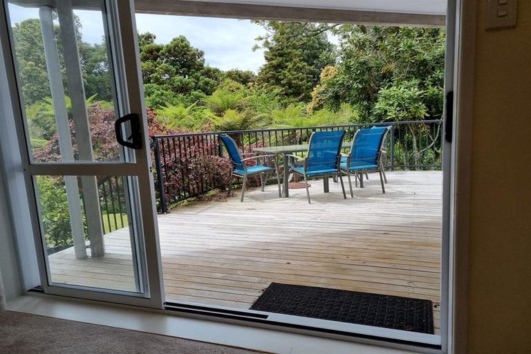 Photo of property in 28 Judkins Crescent, Cockle Bay, Auckland, 2014