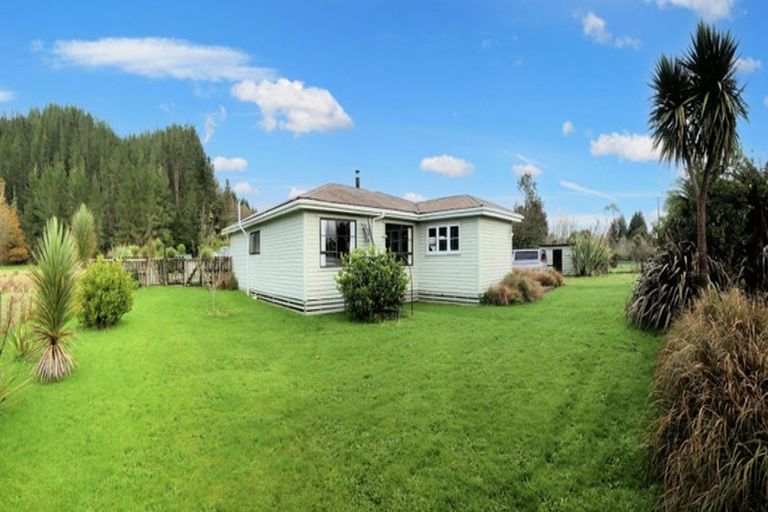 Photo of property in 58 Boatmans Road, Cronadun, Reefton, 7895