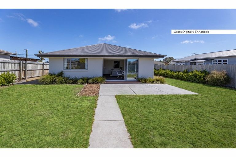Photo of property in 19 Ottawa Road, Wainoni, Christchurch, 8061