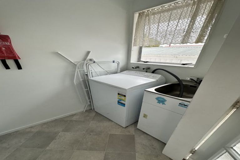 Photo of property in 25 Clapham Grove, Stokes Valley, Lower Hutt, 5019