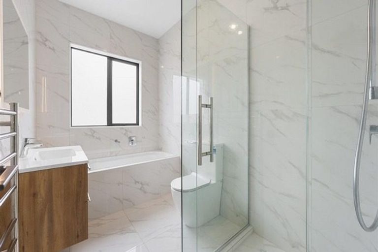 Photo of property in 57 Drumbuoy Drive, Flat Bush, Auckland, 2019