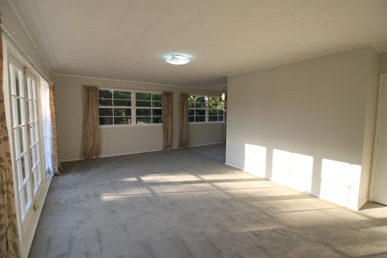 Photo of property in 18 Walnut Place, Owhata, Rotorua, 3010